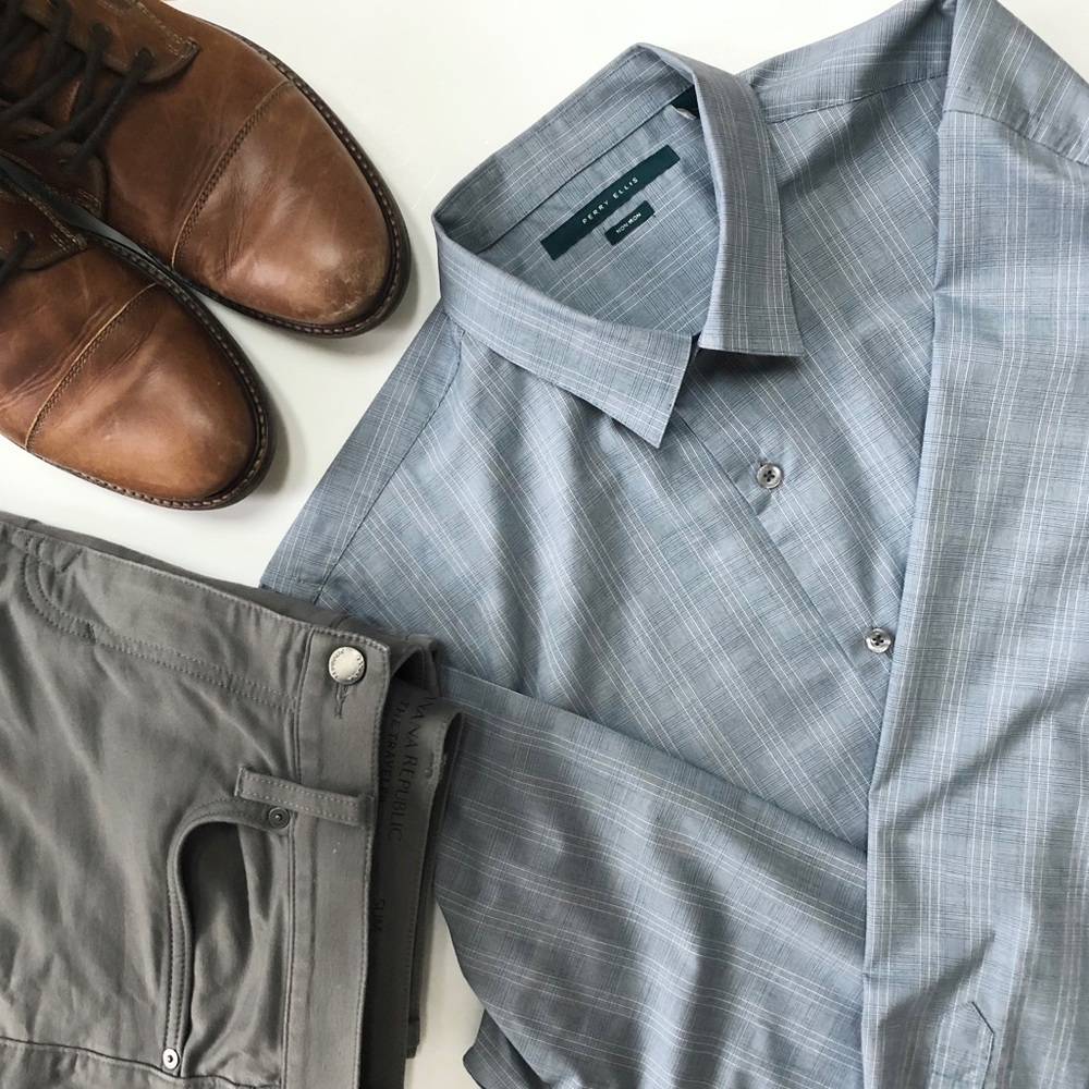 PERRY ELLIS Men’s light blue shirt, sz L